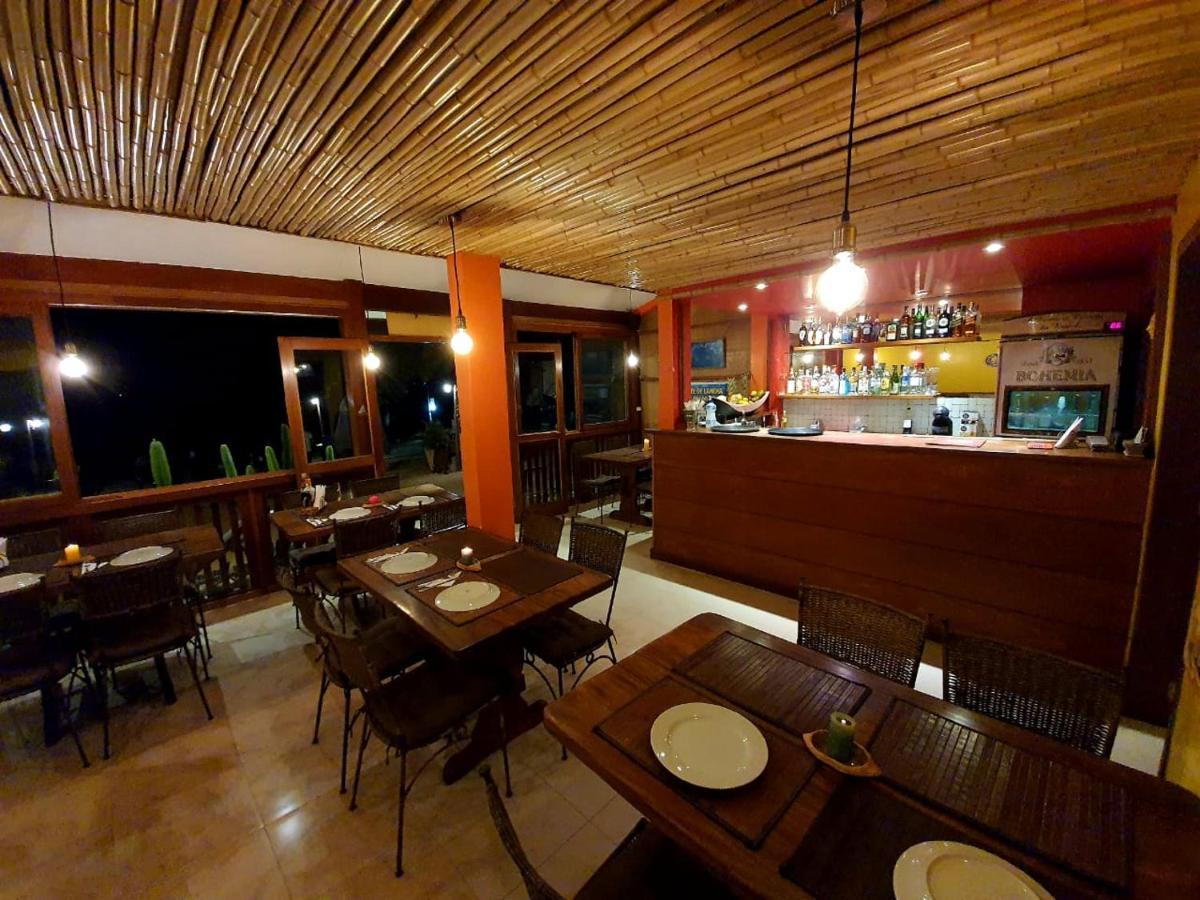 Pousada E Restaurante O Pescador Vila do Abraao Ngoại thất bức ảnh