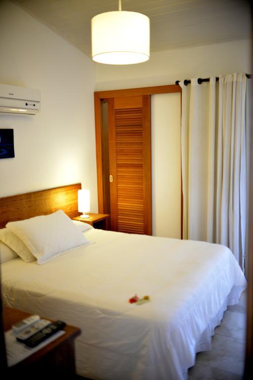 Pousada E Restaurante O Pescador Vila do Abraao Ngoại thất bức ảnh